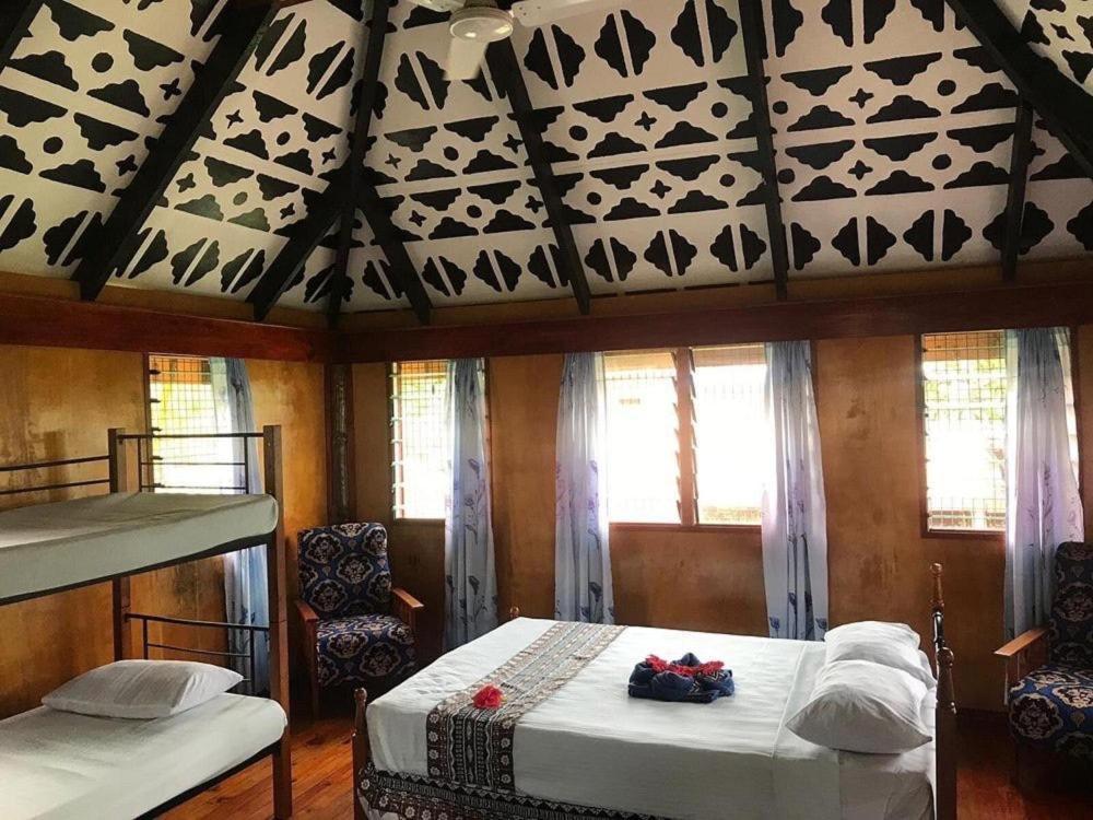 Nabua Lodge *